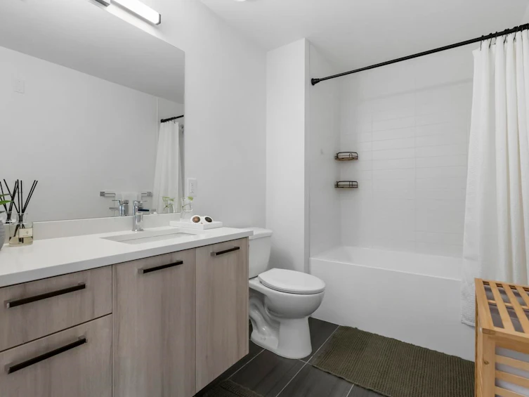 213-2002 St. George Street, Port Moody, BC, V3H 0N4 - 10