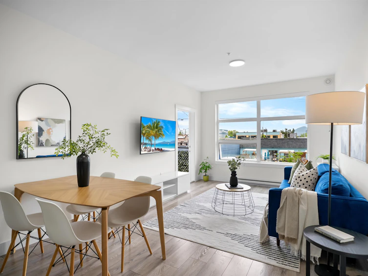 202-22577 Royal Crescent, Maple Ridge, BC, V2X 2M2 - 2