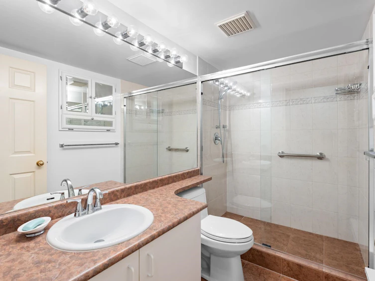 209-1378 George Street, Surrey, BC, V4B 3Z9 - 29