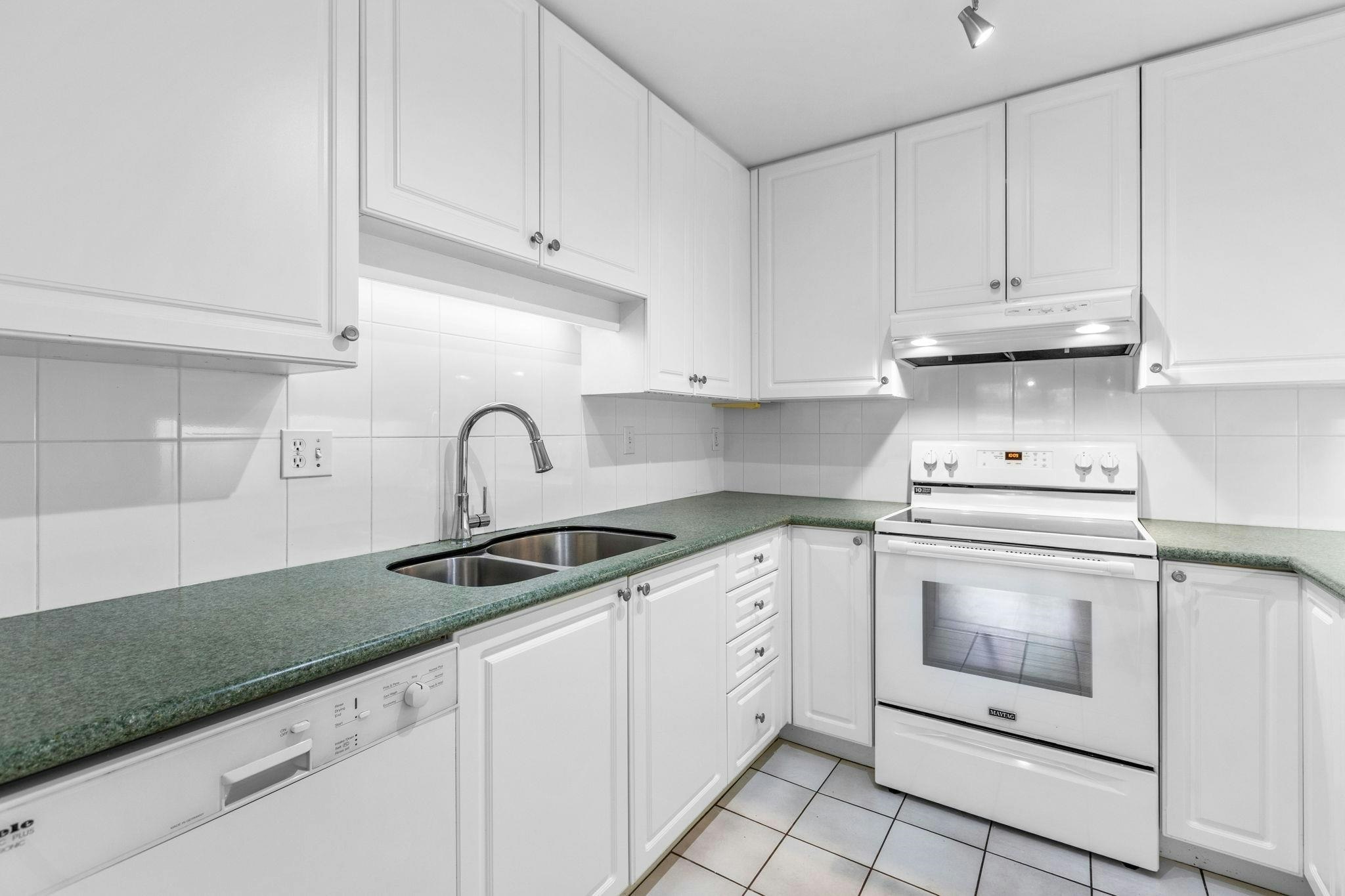 209-1378 George Street, Surrey, BC, V4B 3Z9 - 15
