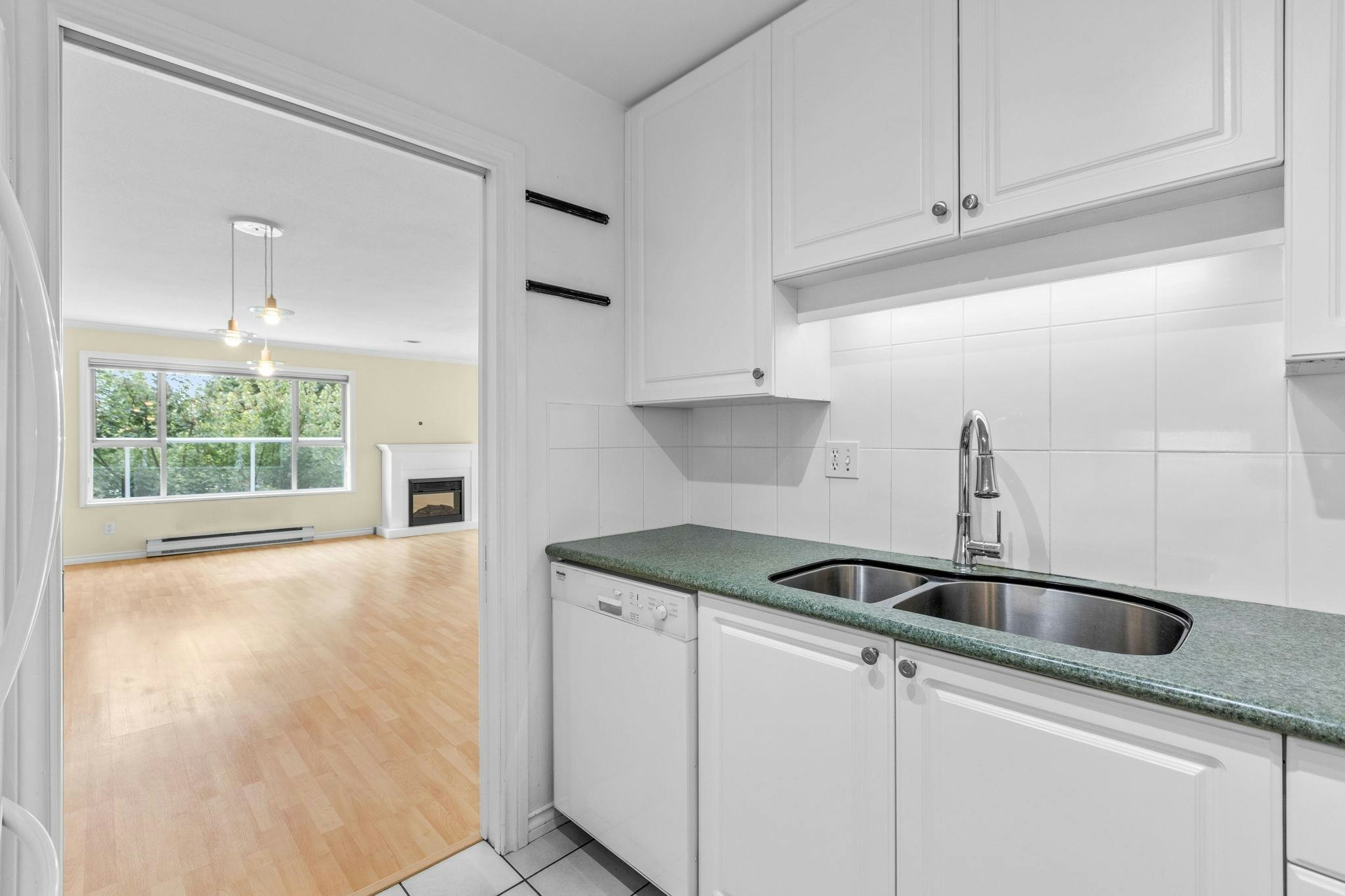 209-1378 George Street, Surrey, BC, V4B 3Z9 - 17