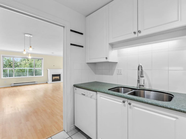 209-1378 George Street, Surrey, BC, V4B 3Z9 - 17