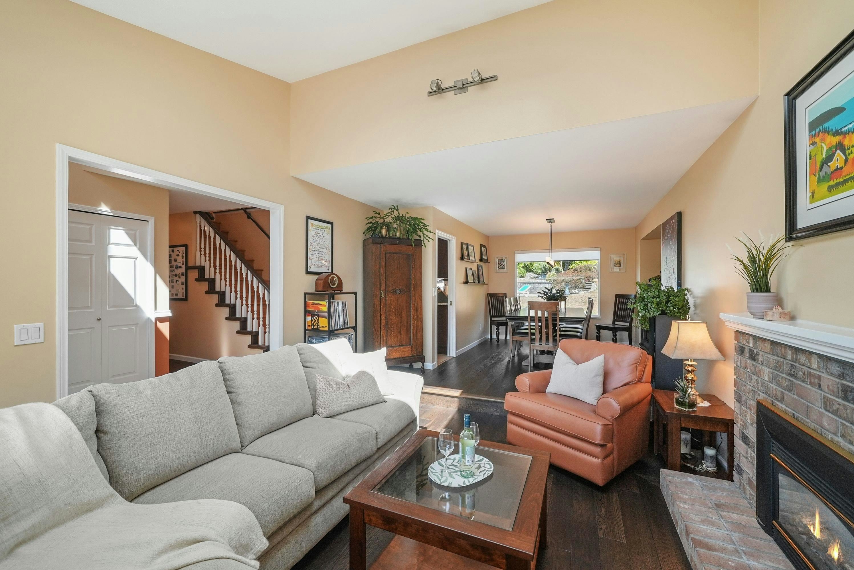18261 54 Avenue - 5