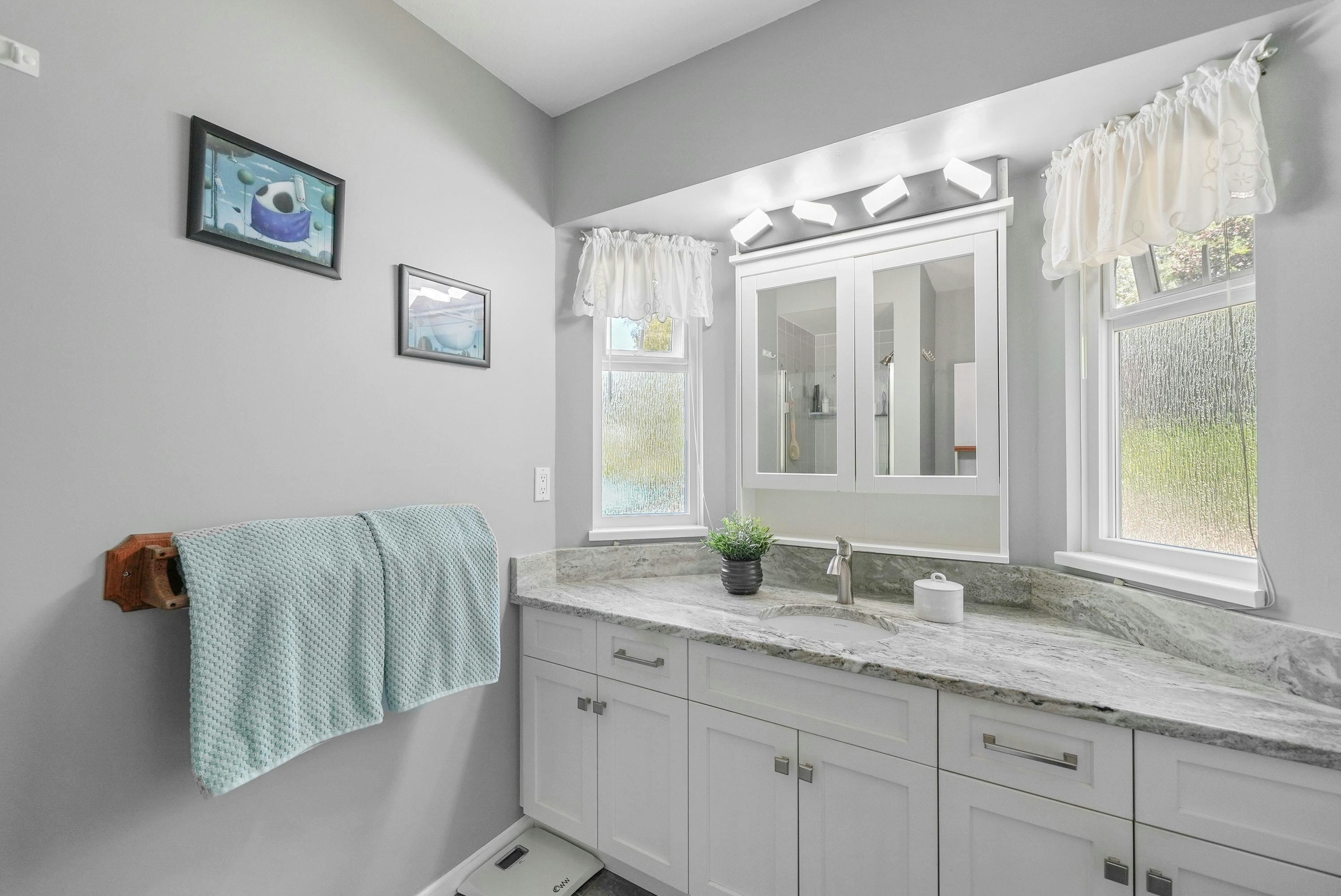18261 54 Avenue, Surrey, BC, V3S 4N9 - 19