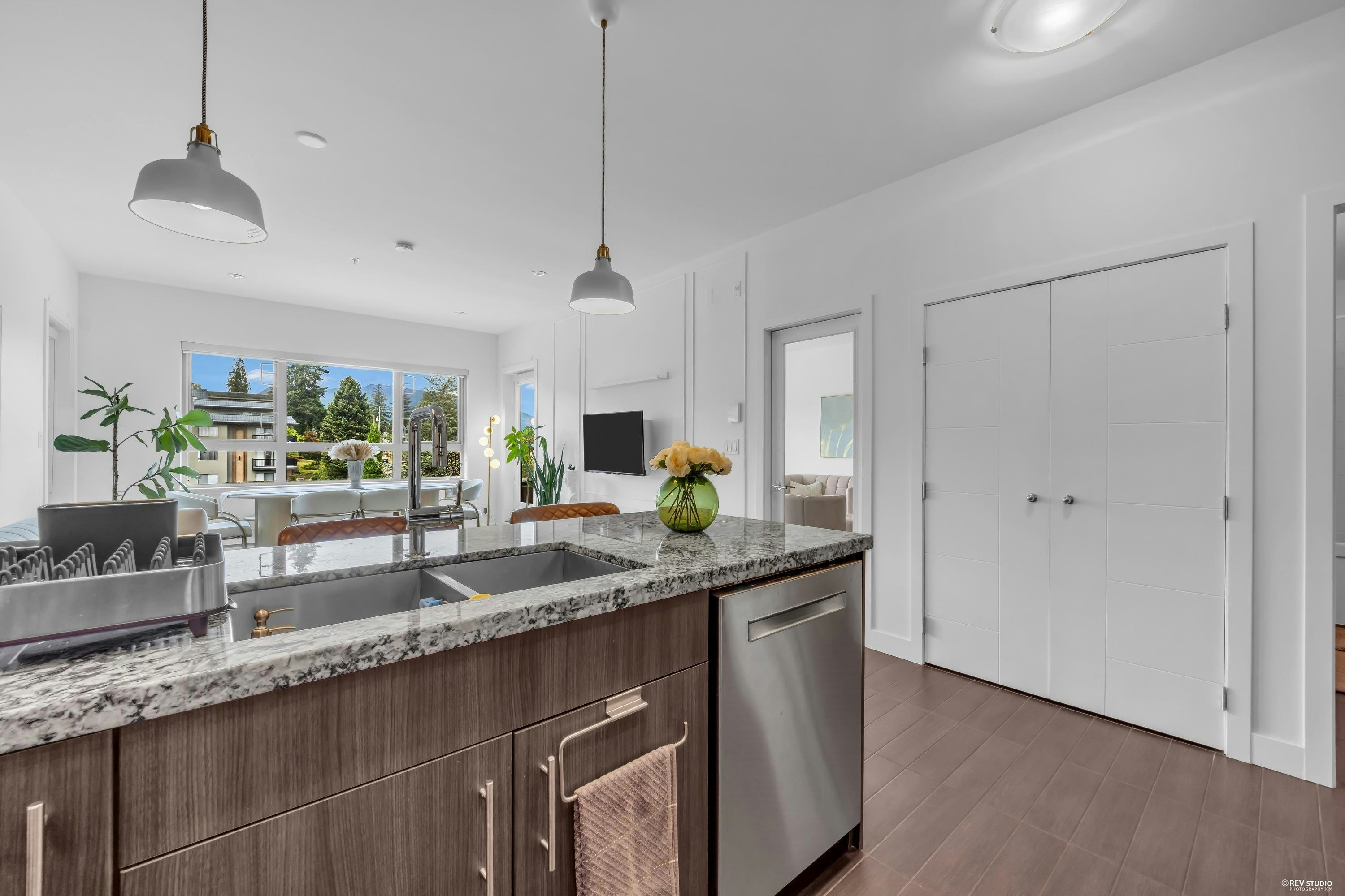 401-5688 Hastings Street, Burnaby, BC, V5B 1R4 - 7