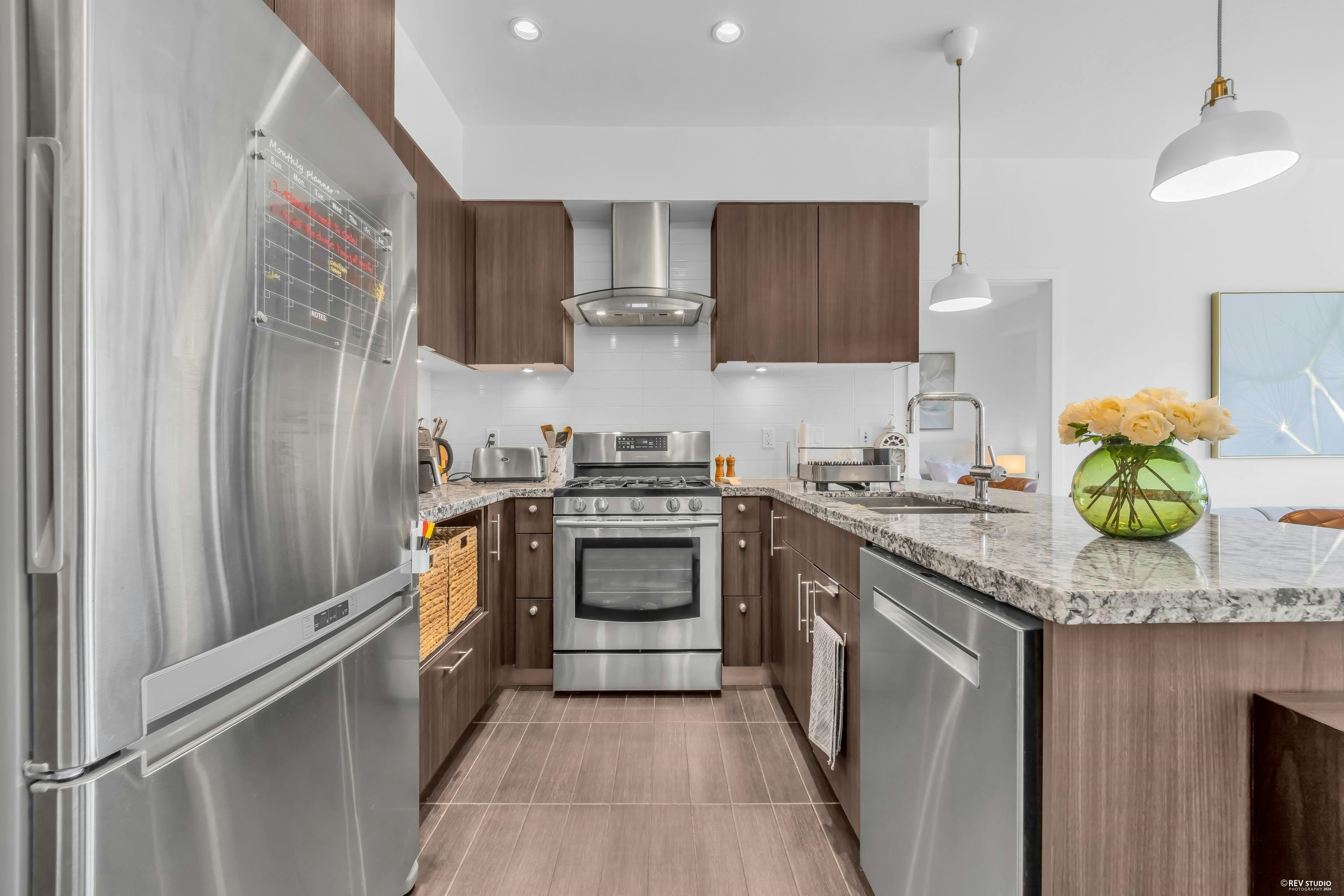 401-5688 Hastings Street, Burnaby, BC, V5B 1R4 - 5