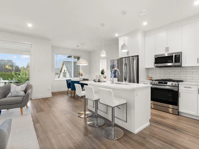 3-1871 Agassiz Avenue - 3