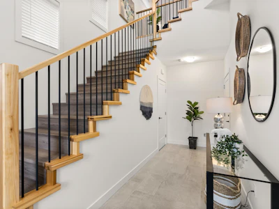3-1871 Agassiz Avenue - 2