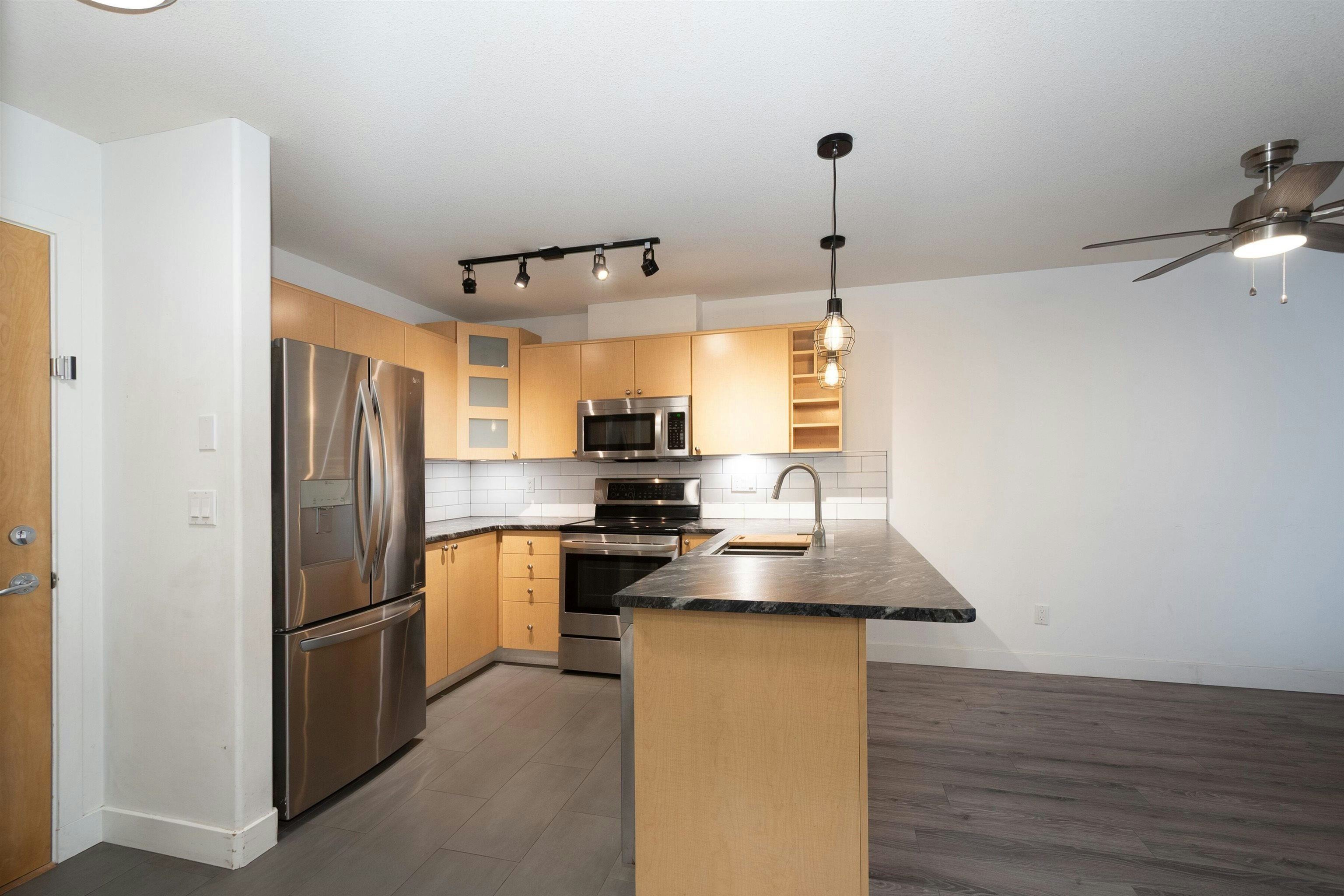 312-3136 St Johns Street - 3