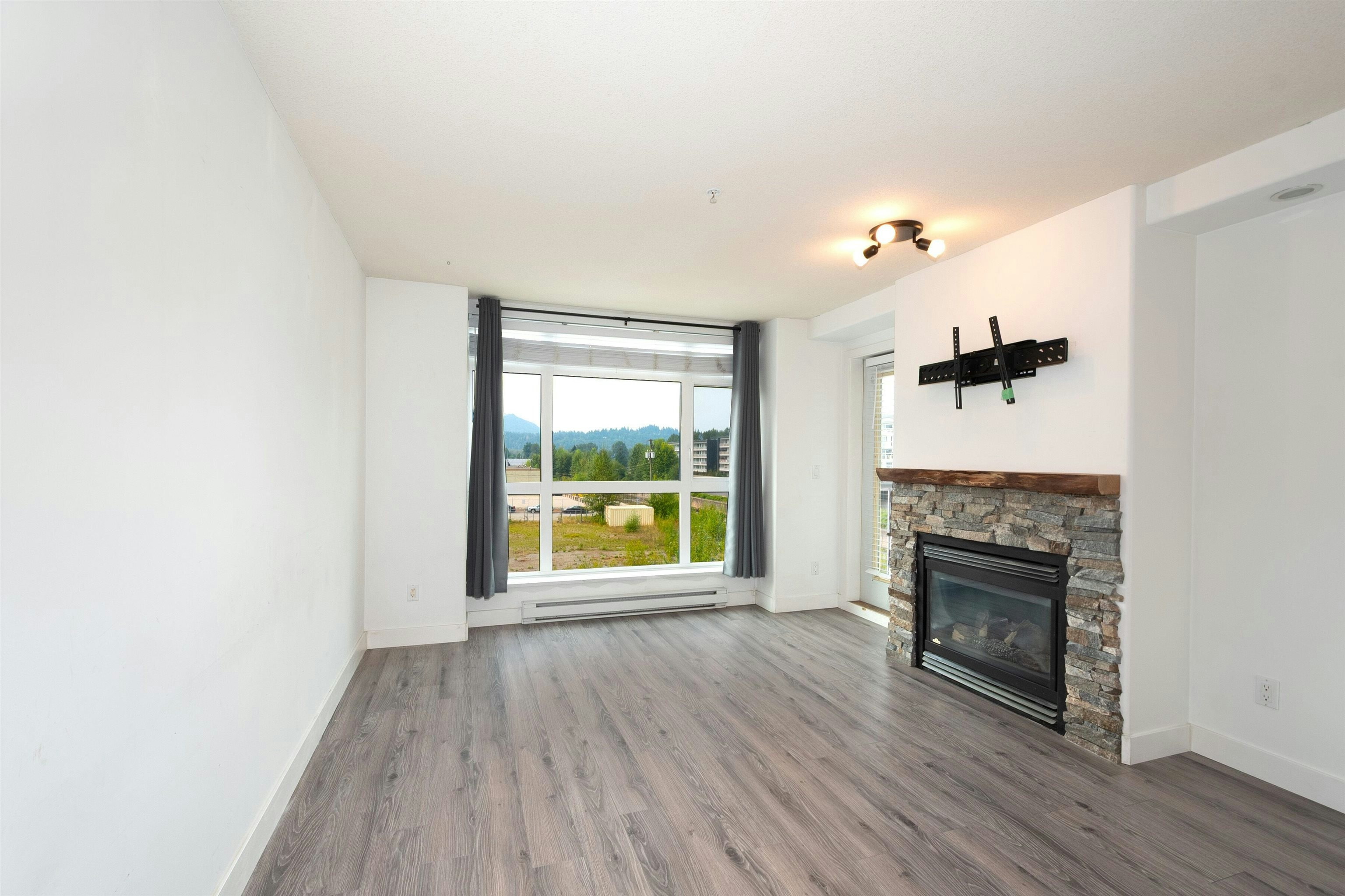 312-3136 St Johns Street, Port Moody, BC, V3H 5E4 - 7