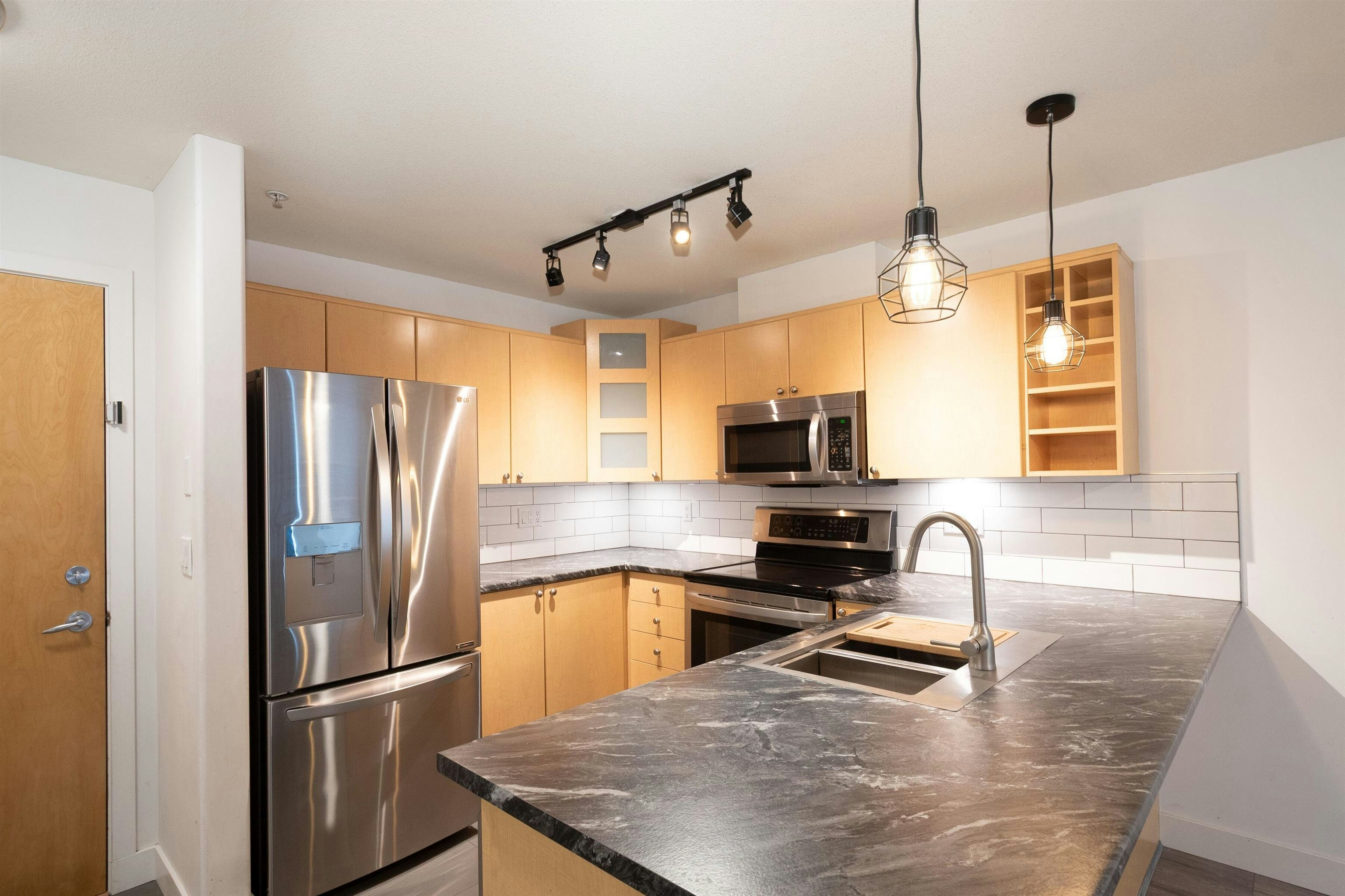 312-3136 St Johns Street - 5