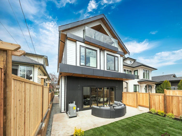 2-3708 W 18th Avenue, Vancouver, BC, V6S 1B2