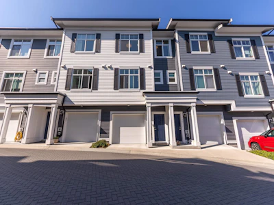 131-3565 Baycrest Avenue - 2