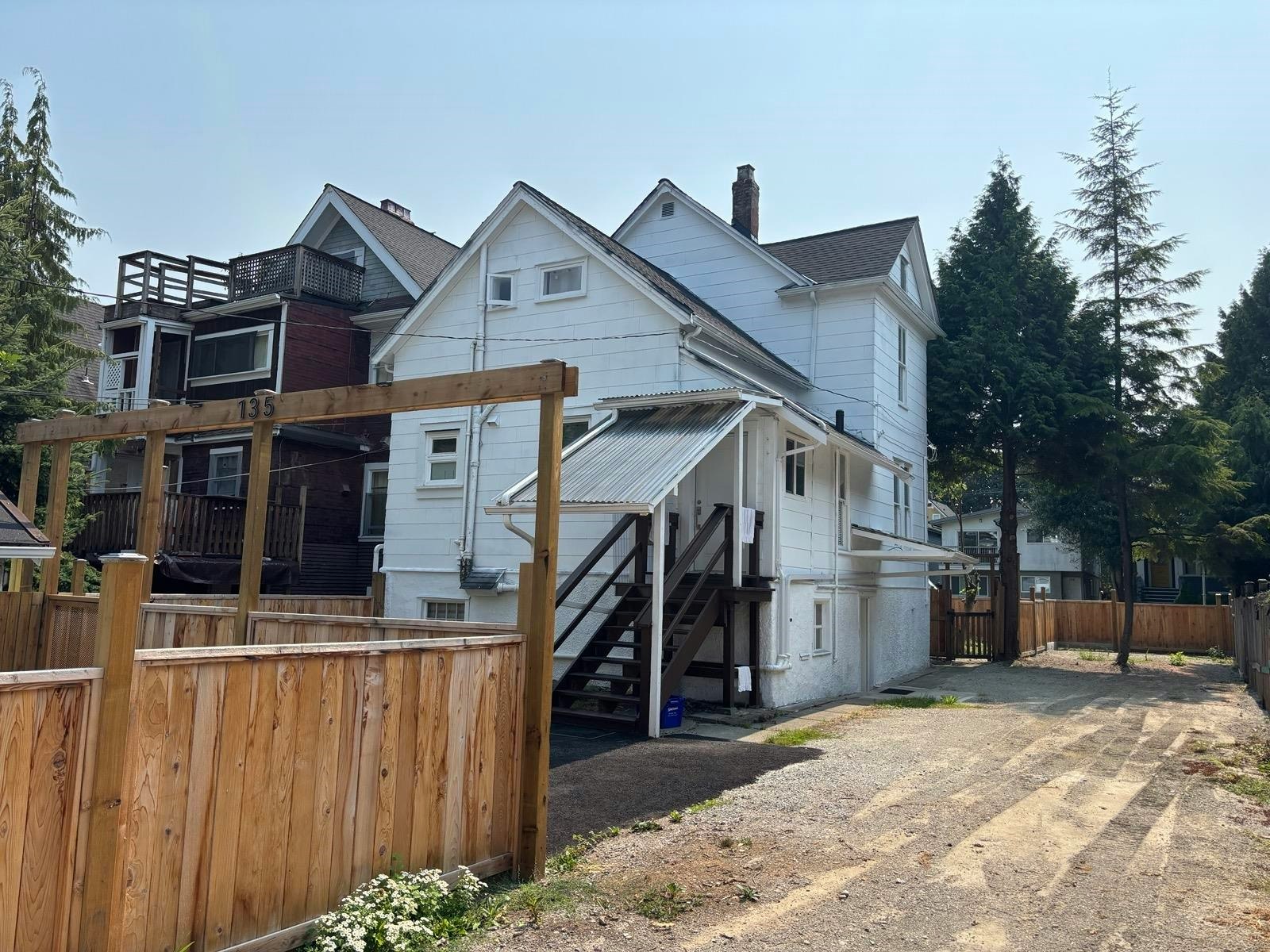 135 W 12th Avenue, Vancouver, BC, V5Y 1T6 - 3