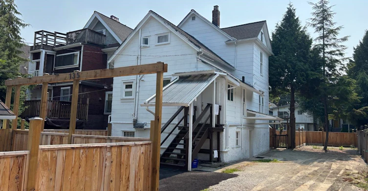 135 W 12th Avenue, Vancouver, BC, V5Y 1T6 - 3