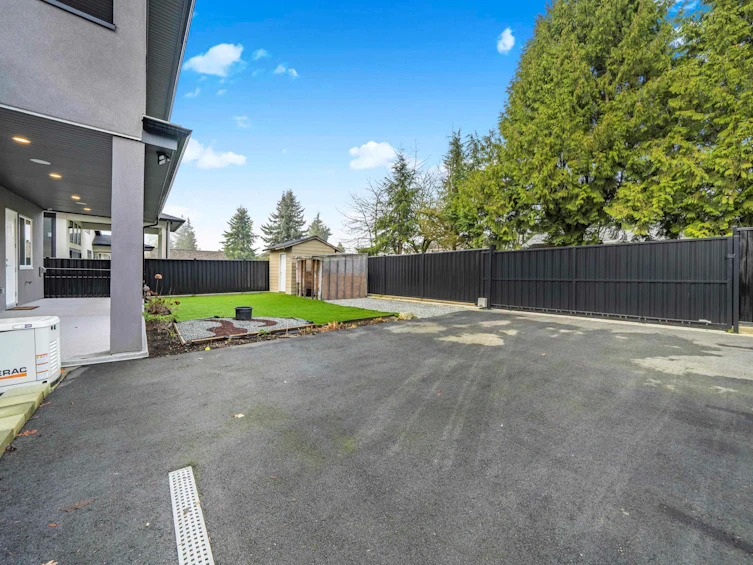 1211 Foster Avenue, Coquitlam, BC, V3J 2M8 - 18