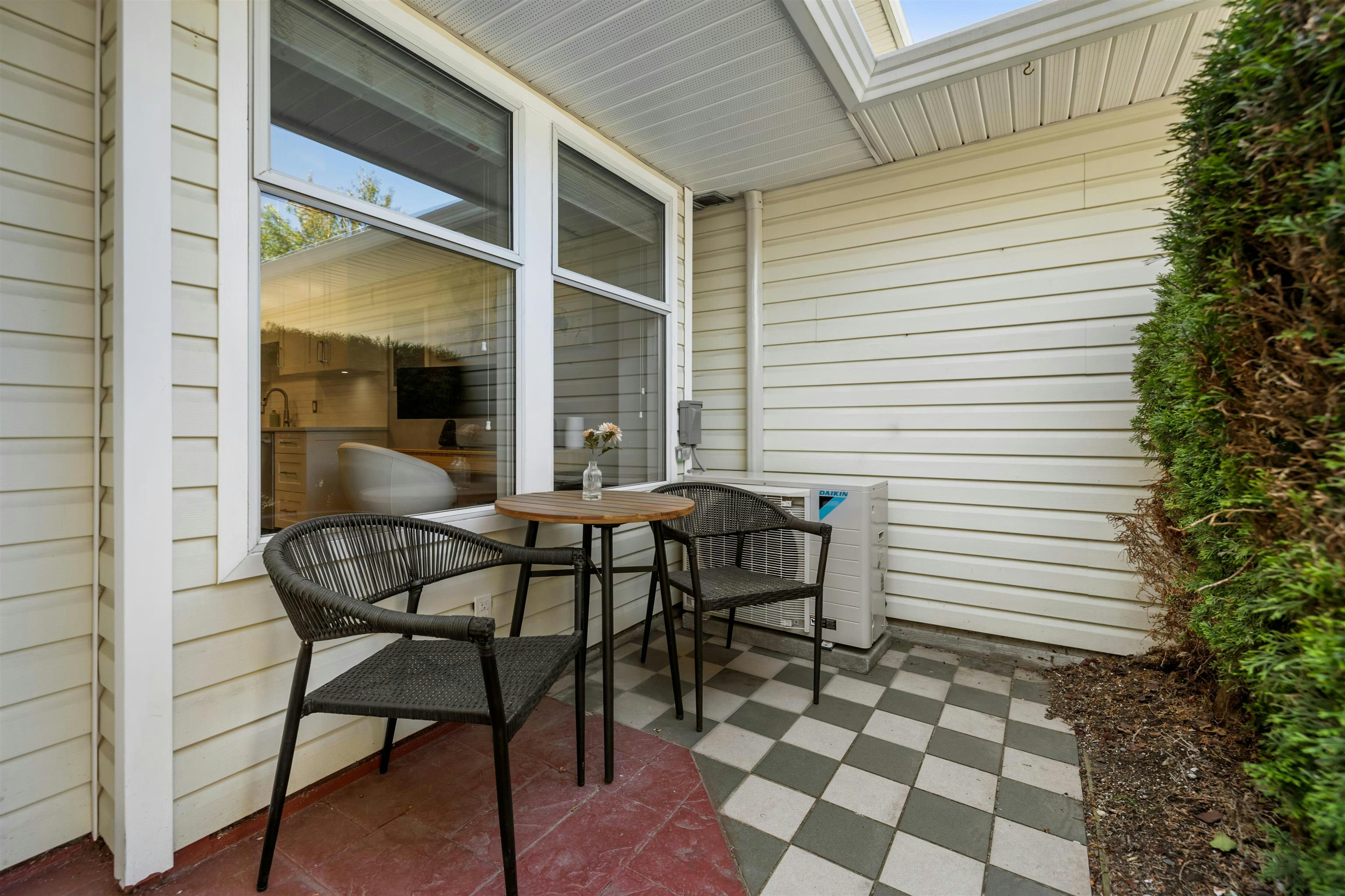 18-21928 48 Avenue - 5