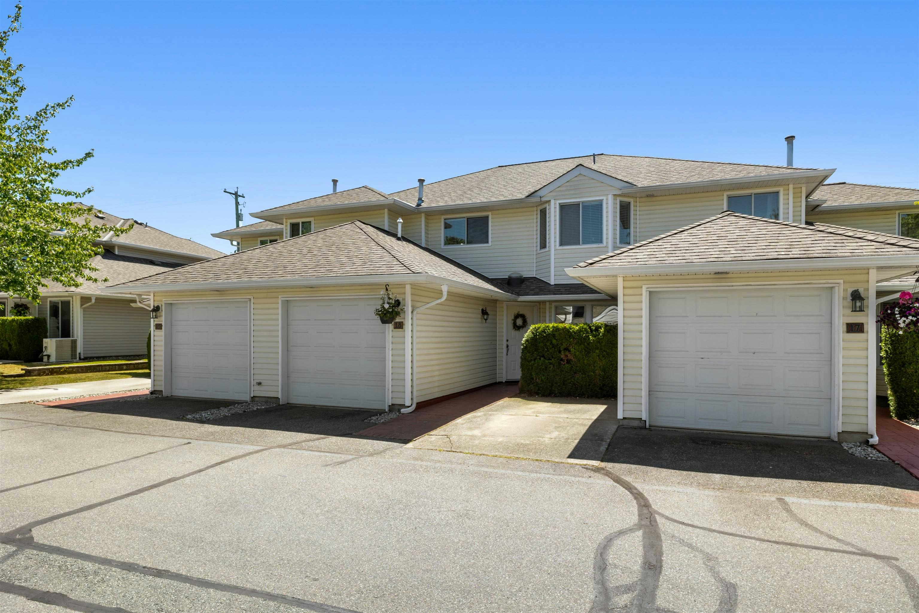 18-21928 48 Avenue, Langley, BC, V3A 8H1
