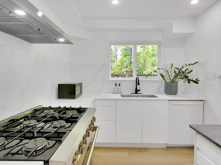 2977 W 6th Avenue, Vancouver, BC, V6K 1X4 - 21