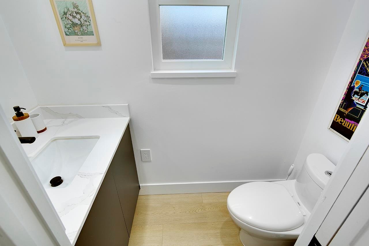 2977 W 6th Avenue, Vancouver, BC, V6K 1X4 - 24