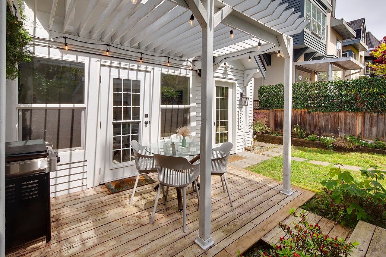2977 W 6th Avenue, Vancouver, BC, V6K 1X4 - 4