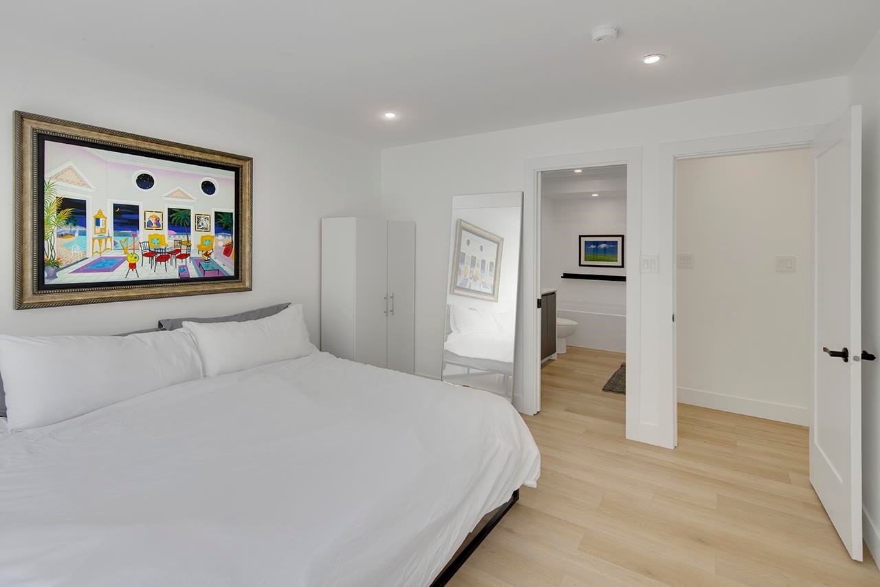 2977 W 6th Avenue, Vancouver, BC, V6K 1X4 - 29