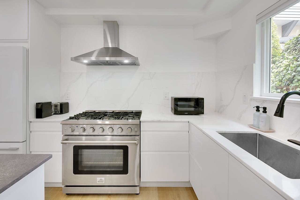 2977 W 6th Avenue, Vancouver, BC, V6K 1X4 - 22