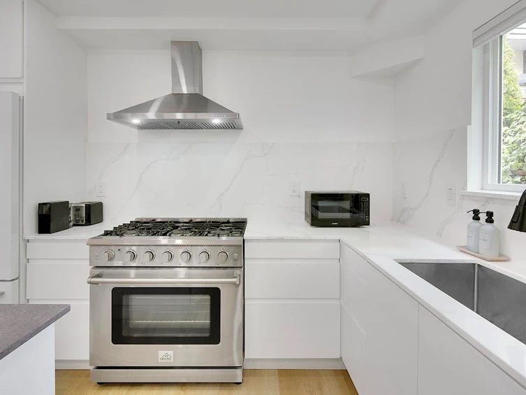 2977 W 6th Avenue, Vancouver, BC, V6K 1X4 - 22