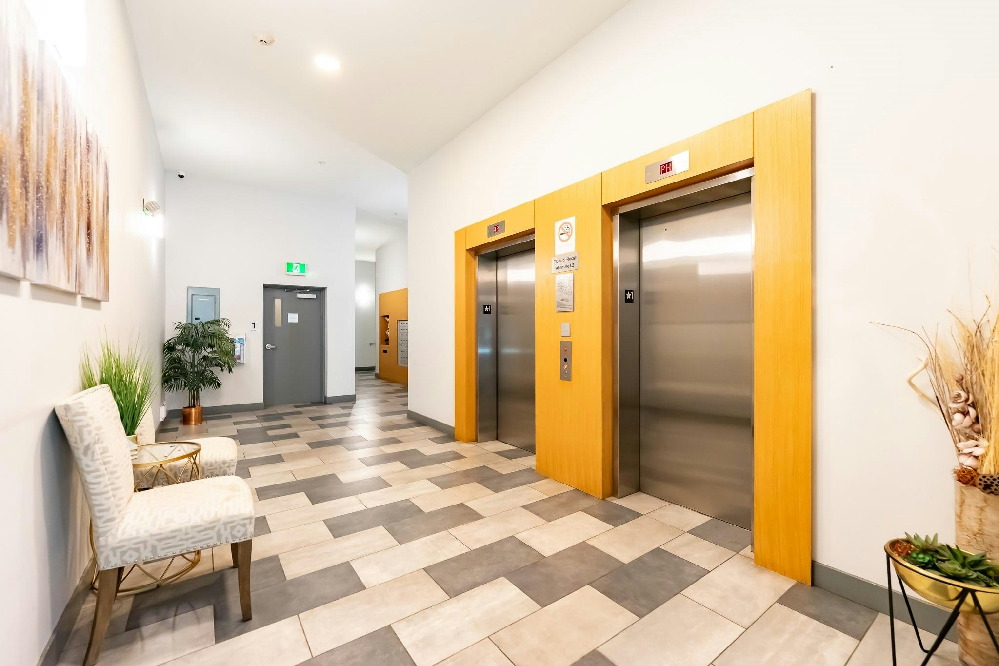 PH27-6283 Kingsway, Burnaby, BC, V5J 0H3
