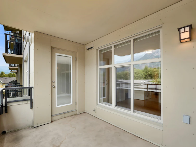 305-1211 Village Green Way, Squamish, BC, V8B 0R7 - 23
