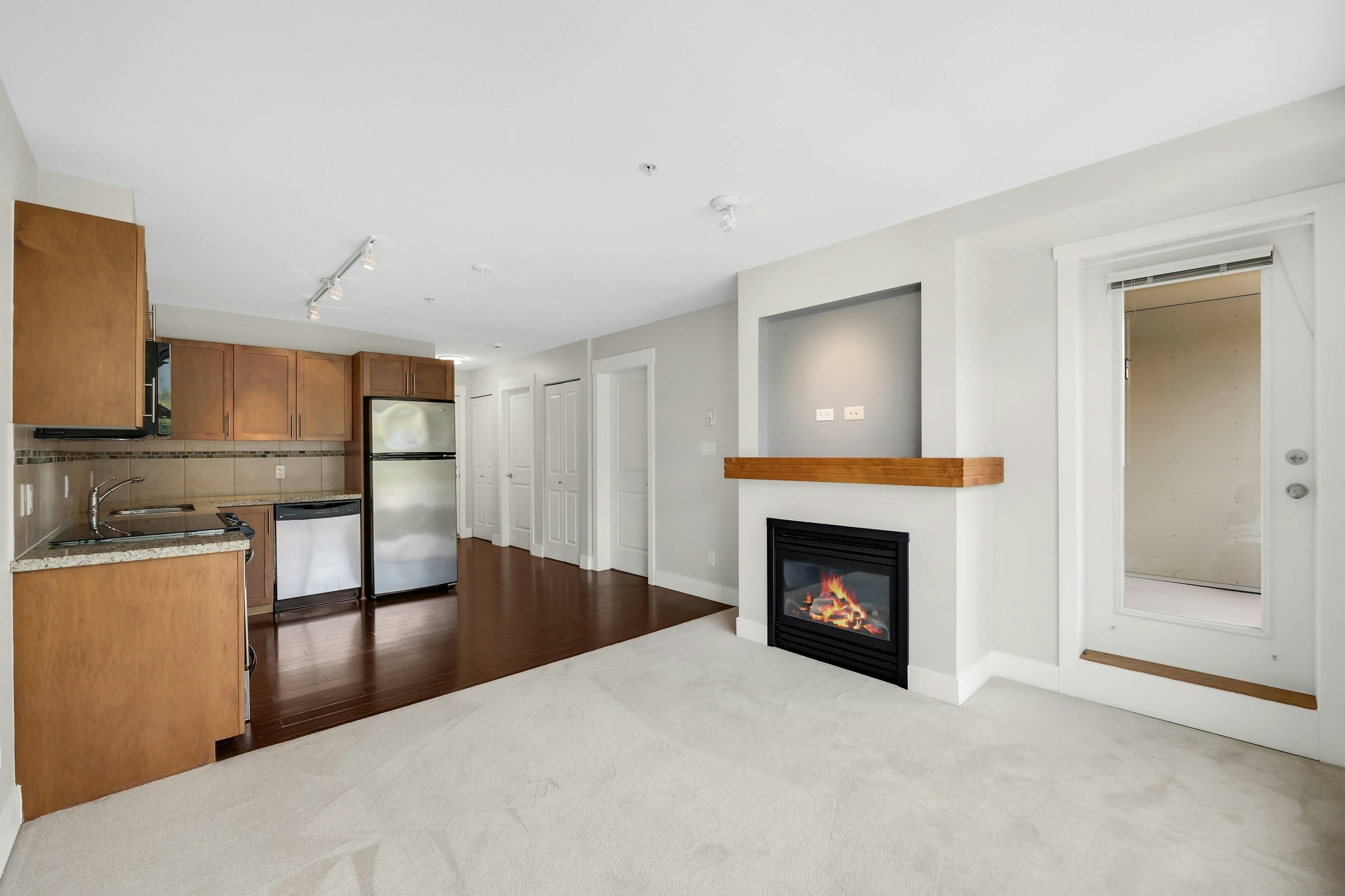 305-1211 Village Green Way, Squamish, BC, V8B 0R7 - 17