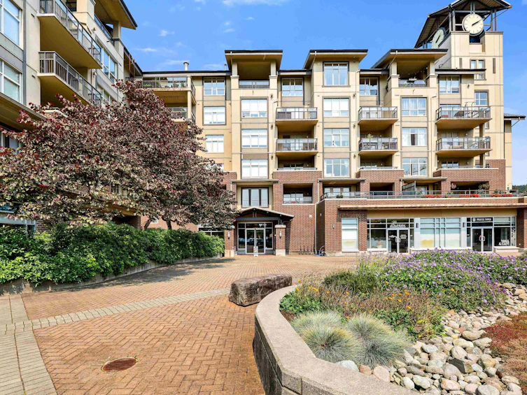 305-1211 Village Green Way, Squamish, BC, V8B 0R7 - 2