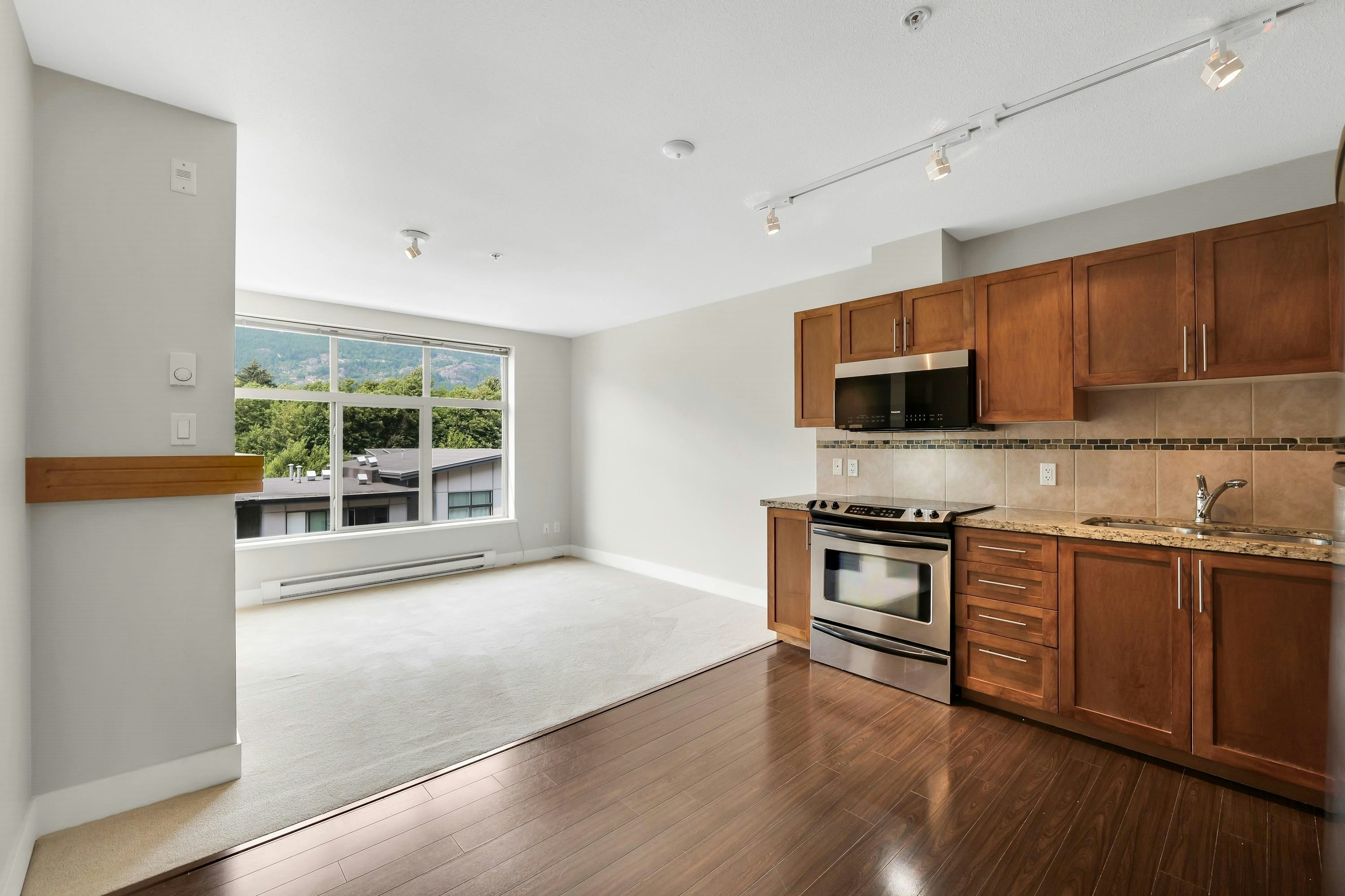 305-1211 Village Green Way, Squamish, BC, V8B 0R7 - 18