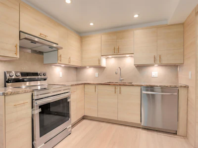 701-738 Broughton Street - 4