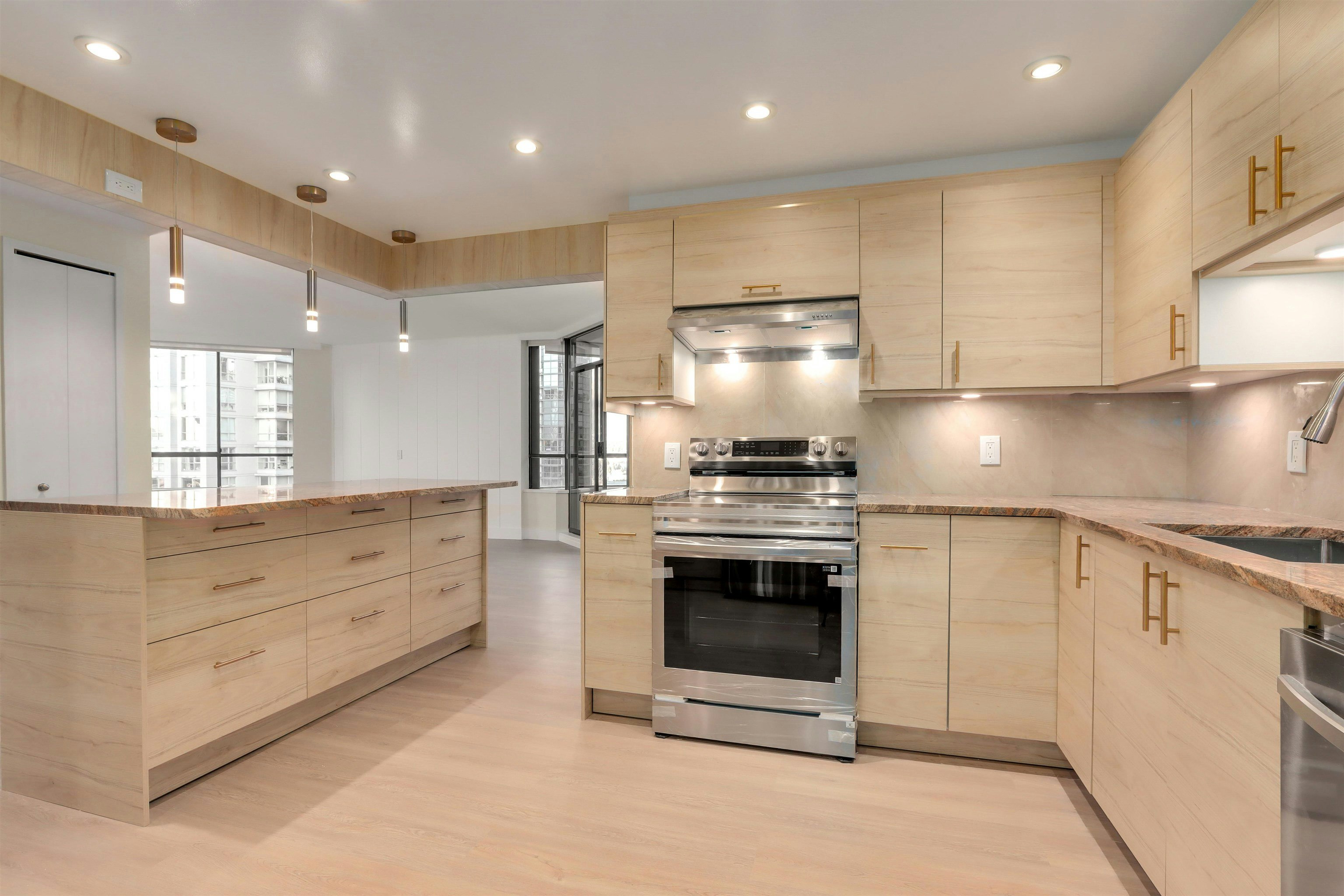 701-738 Broughton Street - 3