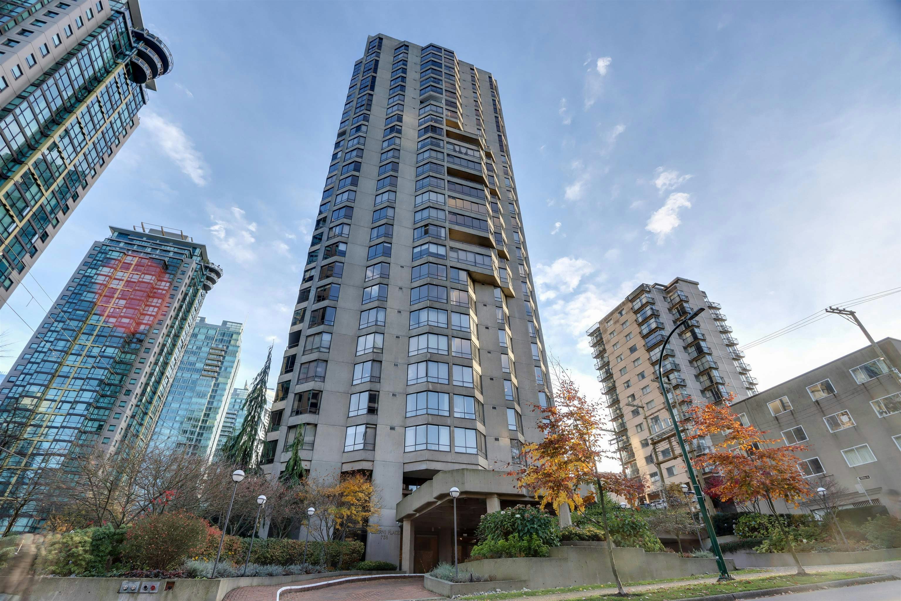 701-738 Broughton Street, Vancouver, BC, V6G 3A7