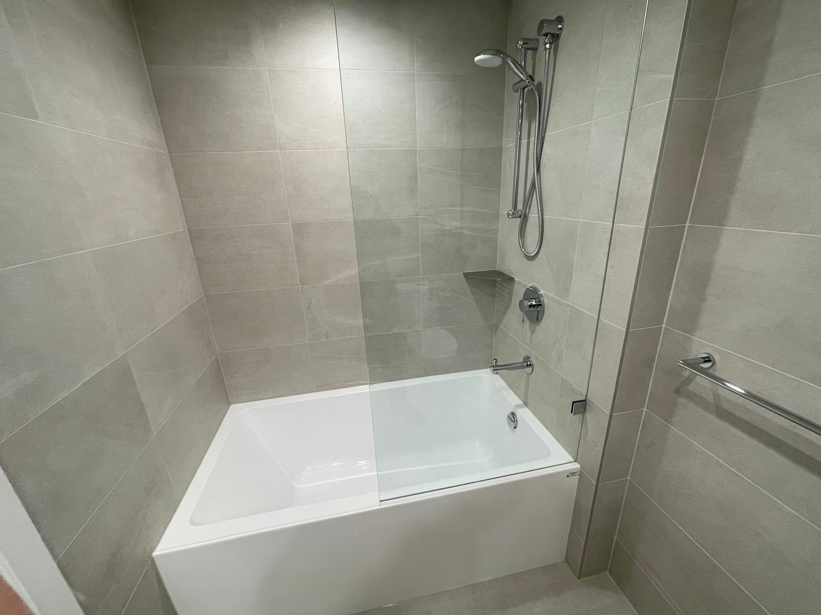 3404-2135 Springer Ave, Burnaby, BC, V5B 0C1 - 14