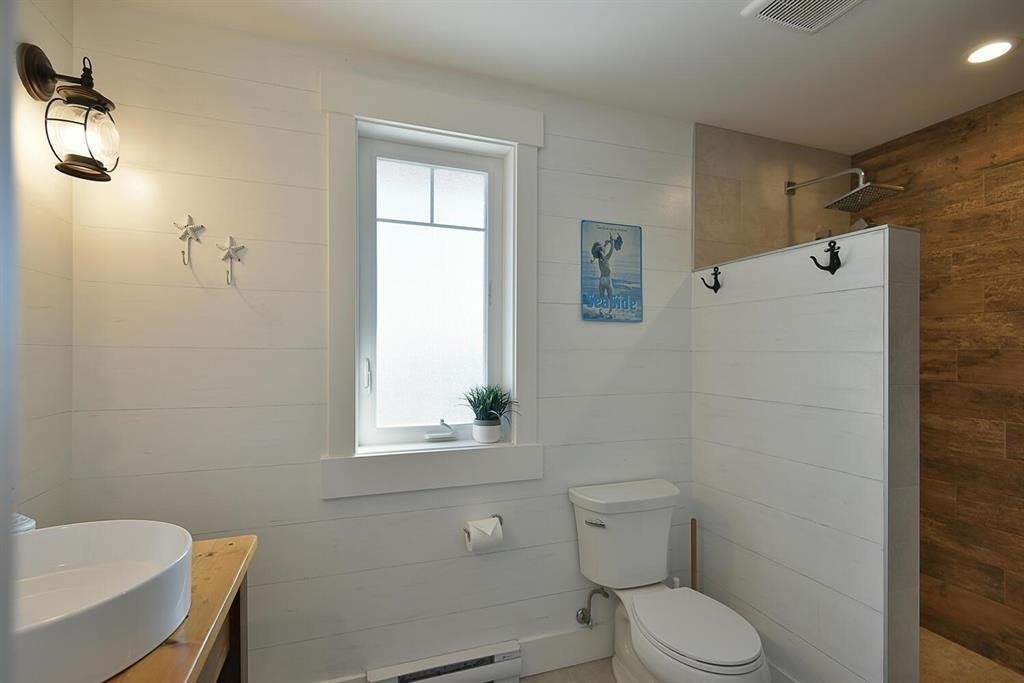 605 Woodland Avenue, Gibsons, BC, V0N 1V1 - 33