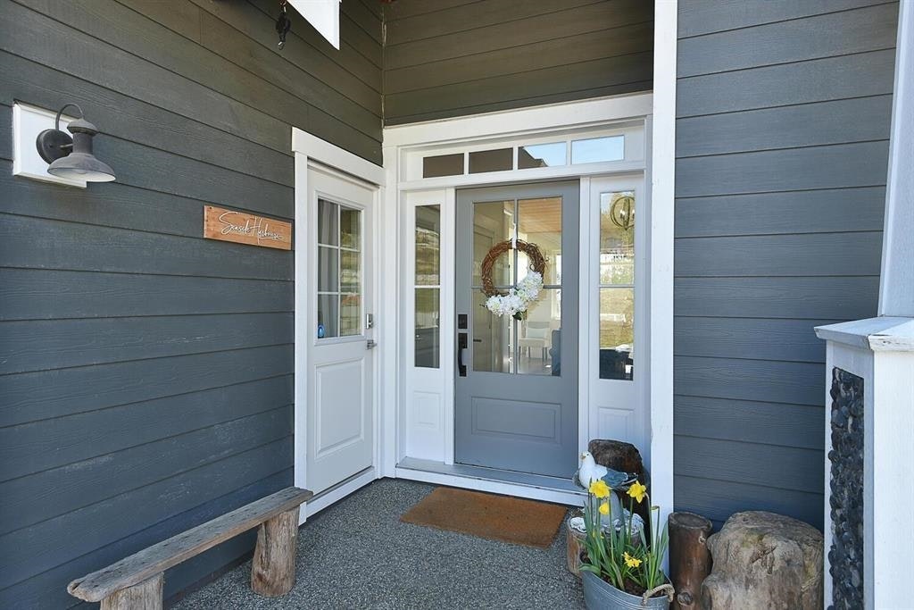 605 Woodland Avenue, Gibsons, BC, V0N 1V1