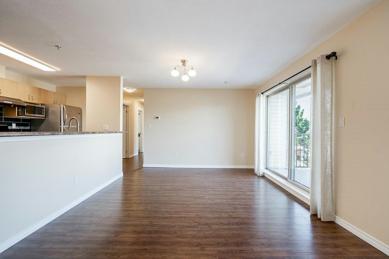 401-15220 Guildford Drive, Surrey, BC, V3R 0Y6 - 8