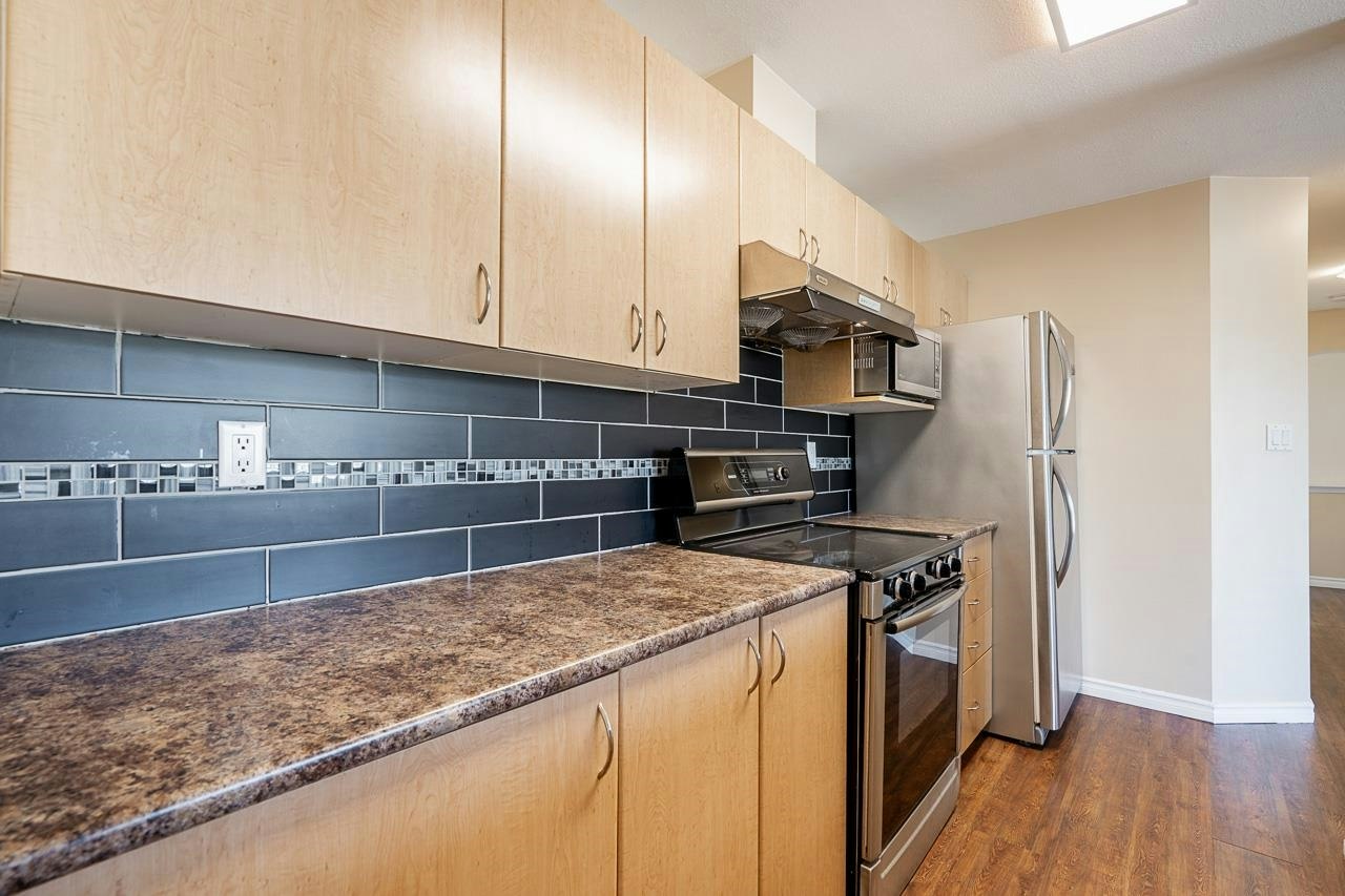 401-15220 Guildford Drive, Surrey, BC, V3R 0Y6 - 14