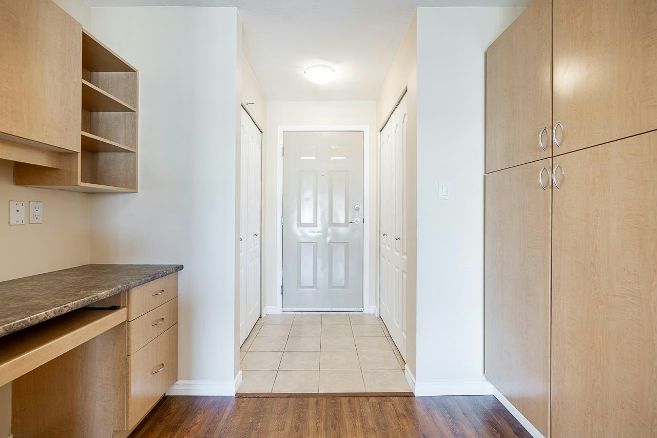 401-15220 Guildford Drive, Surrey, BC, V3R 0Y6 - 27
