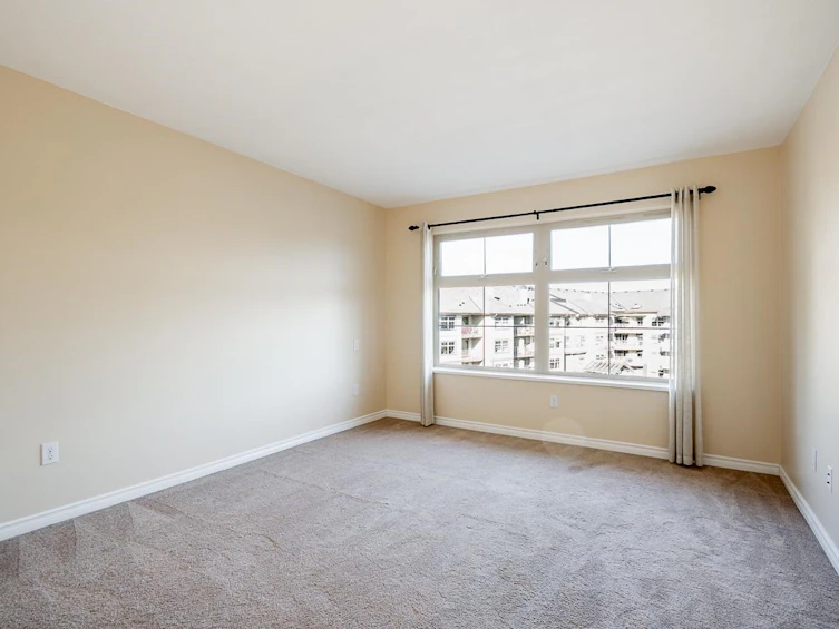 401-15220 Guildford Drive, Surrey, BC, V3R 0Y6 - 17