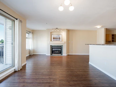 401-15220 Guildford Drive - 5