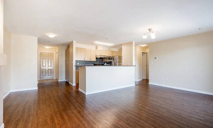 401-15220 Guildford Drive