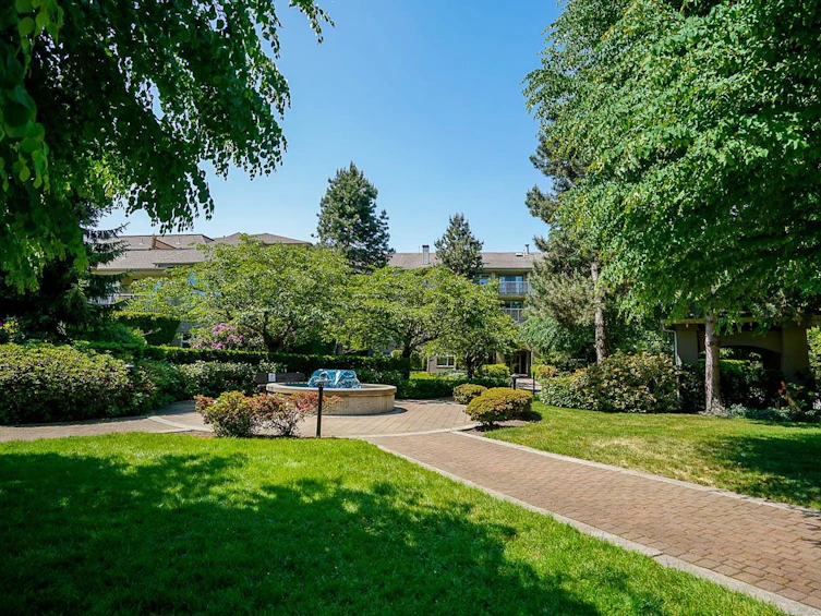 401-15220 Guildford Drive, Surrey, BC, V3R 0Y6 - 33