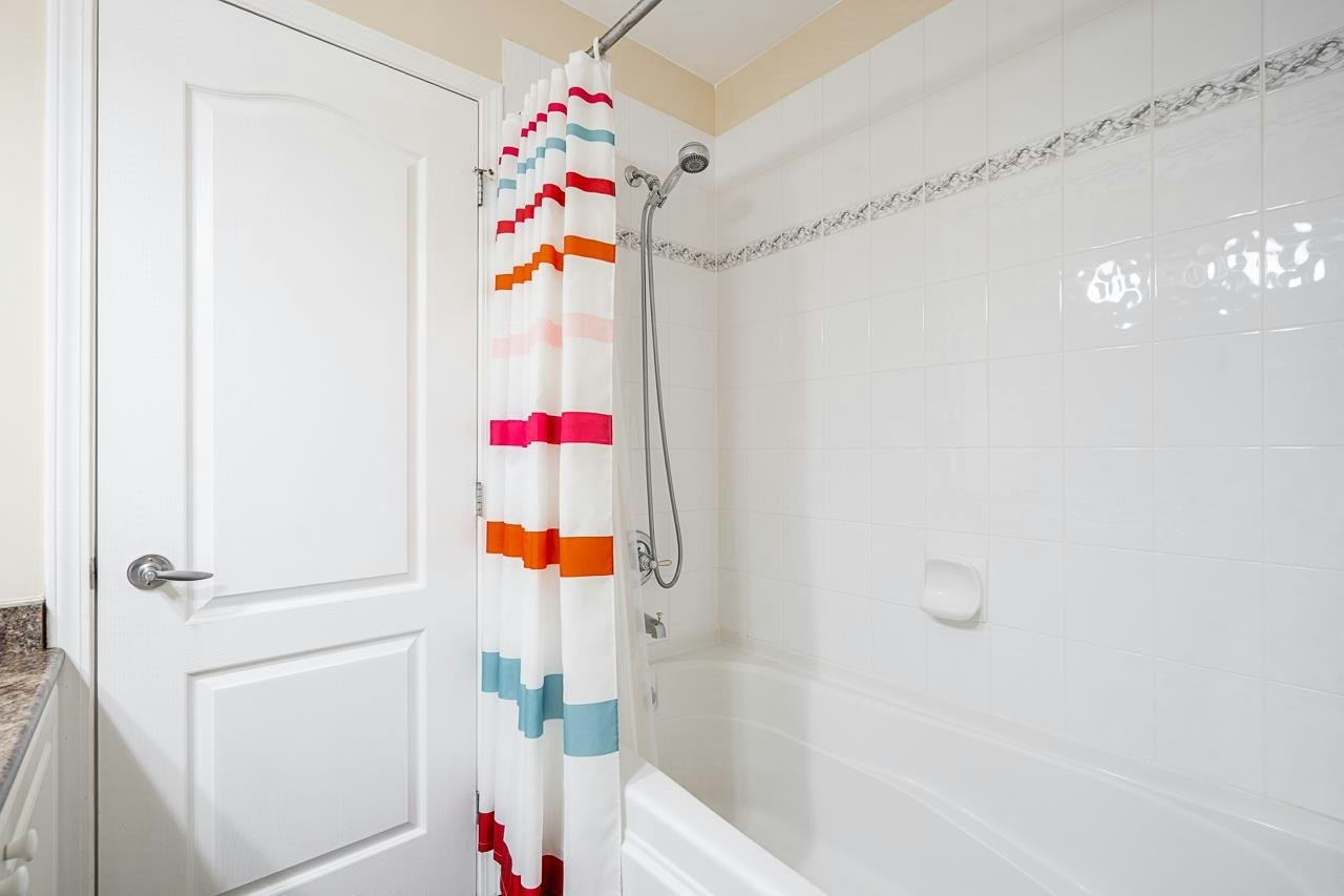 401-15220 Guildford Drive, Surrey, BC, V3R 0Y6 - 25