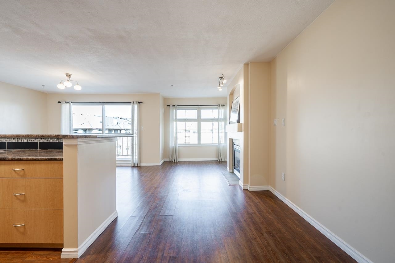 401-15220 Guildford Drive - 3