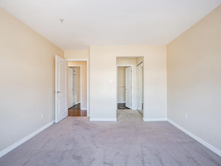 401-15220 Guildford Drive, Surrey, BC, V3R 0Y6 - 18