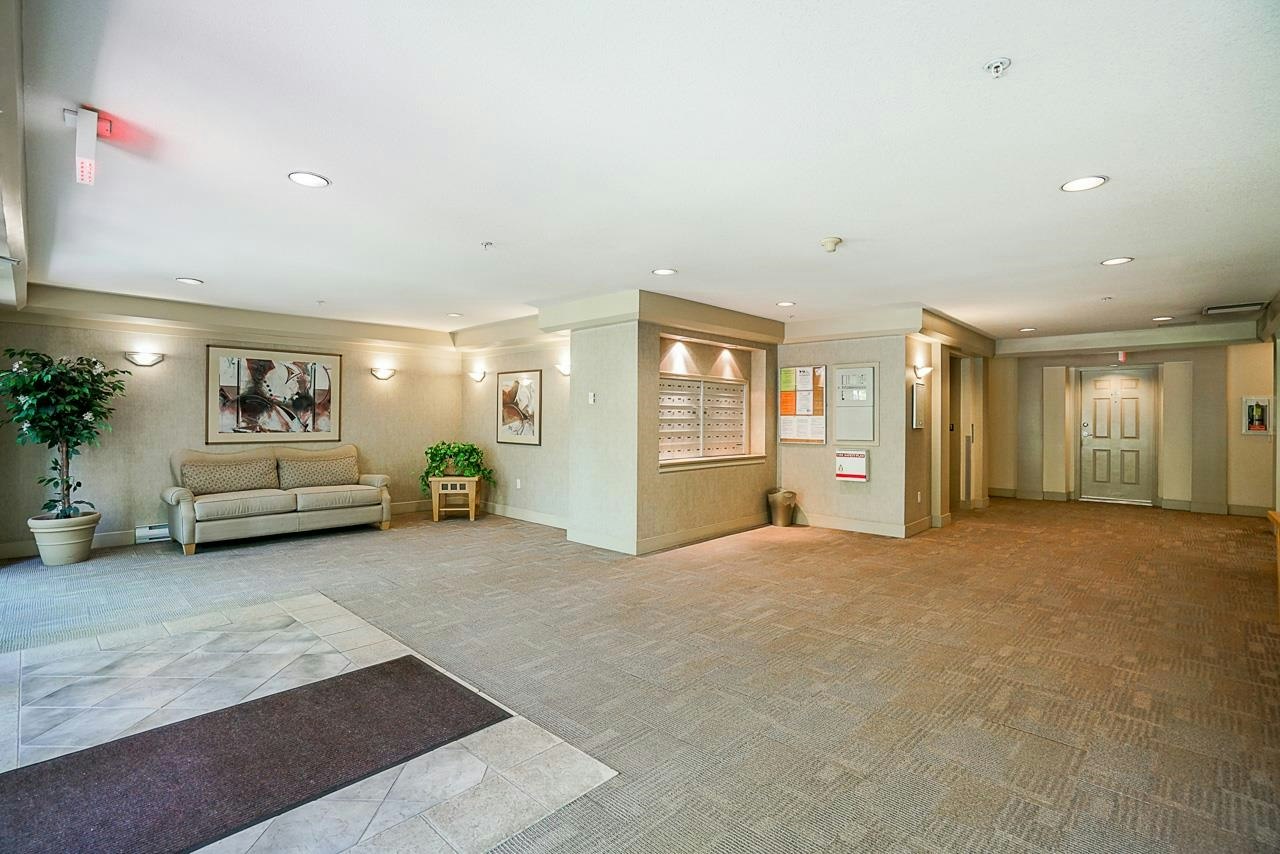 401-15220 Guildford Drive, Surrey, BC, V3R 0Y6 - 35